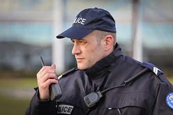 French-police-uses-TPH900-Tetrapol-radio-339x229