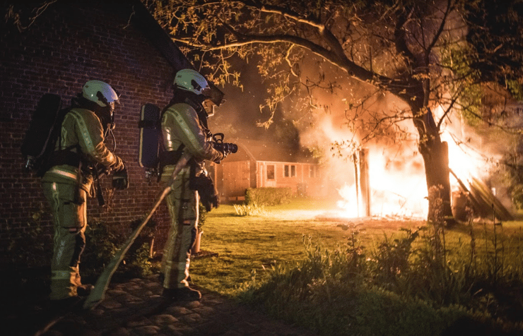 forest_fire_2-firemen-fighting-fire-at-night
