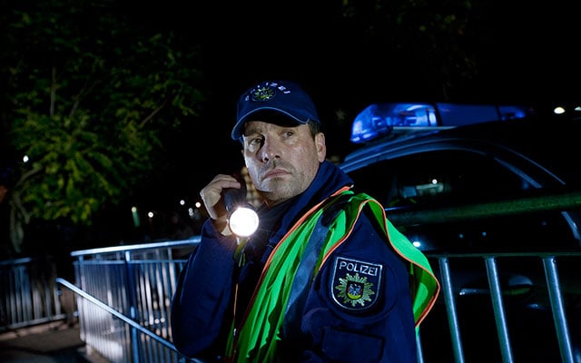 Police-officer-at-night_640x400